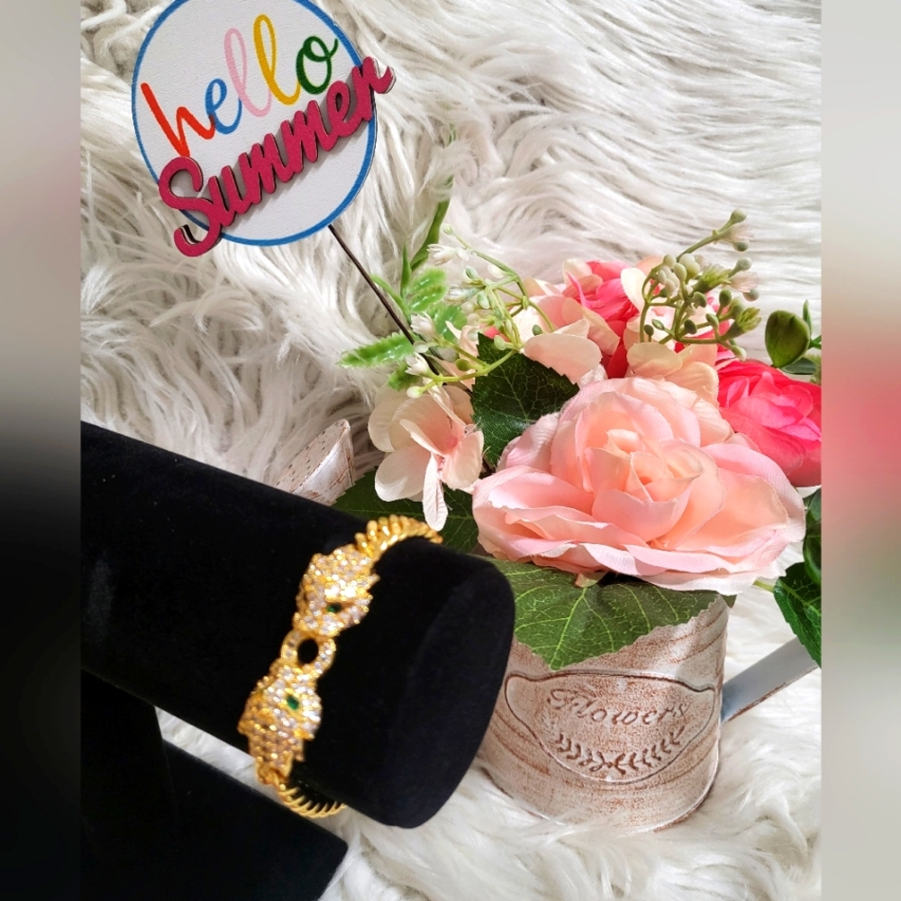 Fashionable Non Tarnish Bracelet